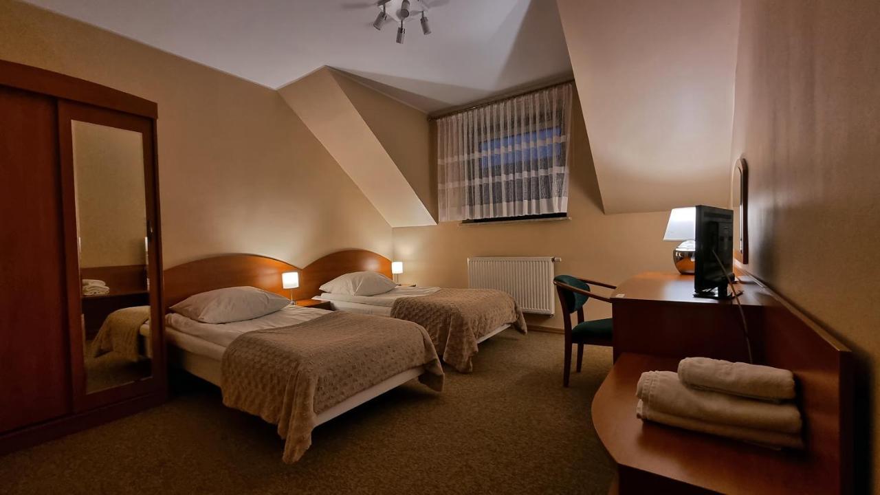 Hotel Jola Wrzesnia Luaran gambar