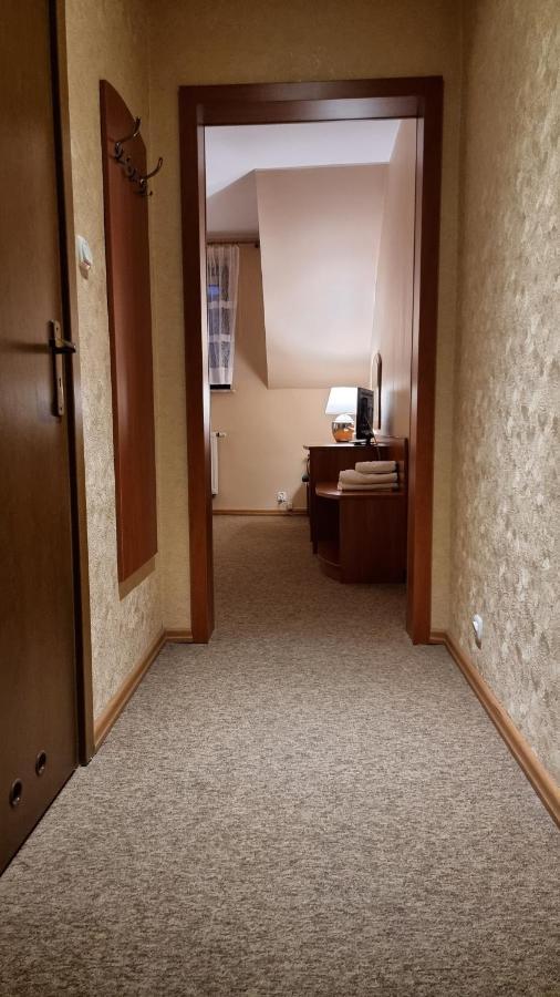 Hotel Jola Wrzesnia Luaran gambar
